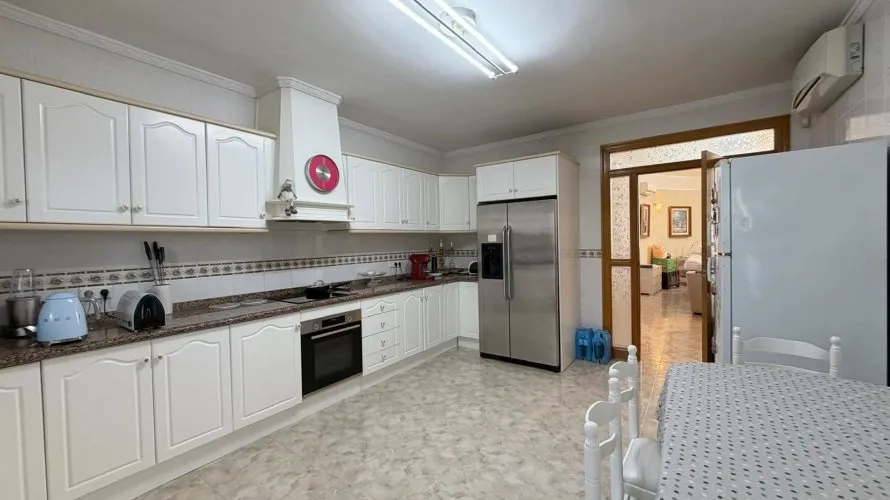 6 bedrooms villa for sale, Rojales, Spain No. 2395 № 10