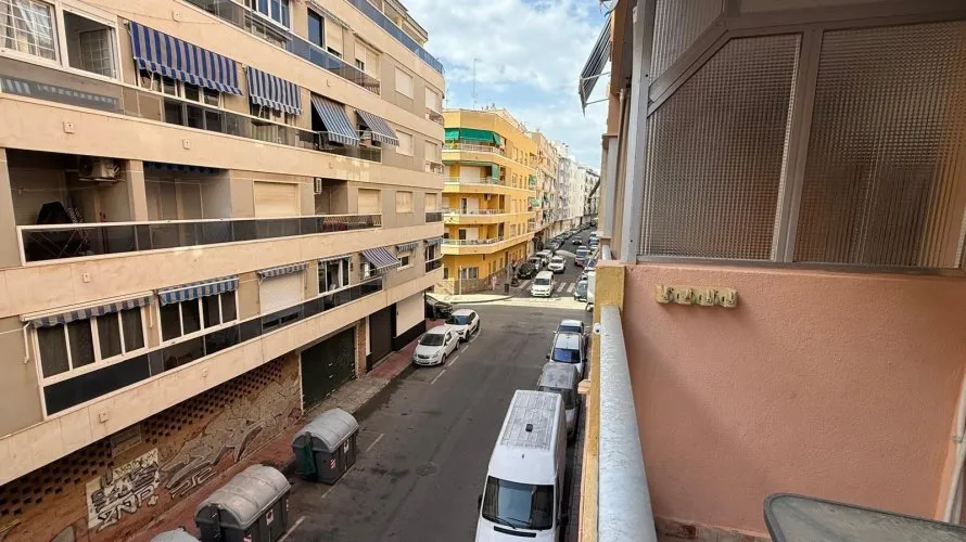 1 bedroom apartment for sale, Torrevieja, Spain No. 2469 № 17