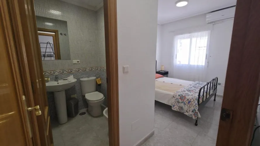1 bedroom apartment for sale, Torrevieja, Spain No. 2379 № 10