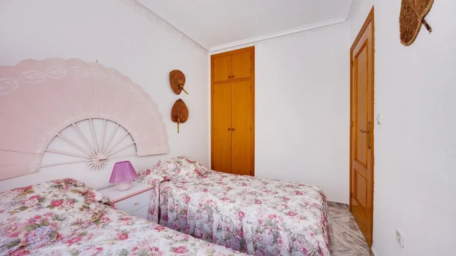 70m² apartment for sale, Torrevieja, Spain No. 2317 № 13
