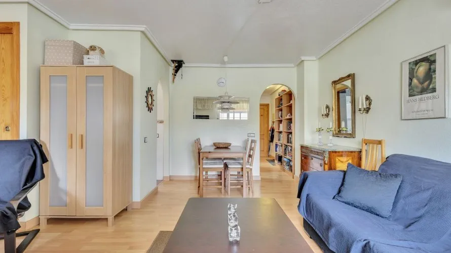 60m² apartment for sale, Torrevieja, Spain No. 2318 № 7