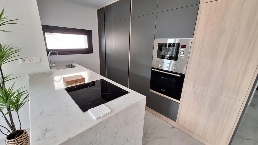 2 bedrooms apartment for sale, Torrevieja, Spain No. 2423 № 5