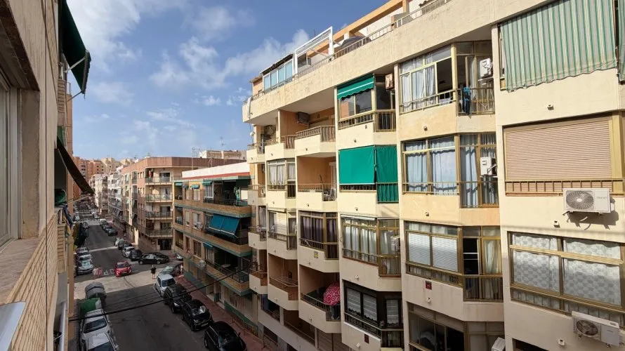 2 bedrooms apartment for sale, Torrevieja, Spain No. 2416 № 7