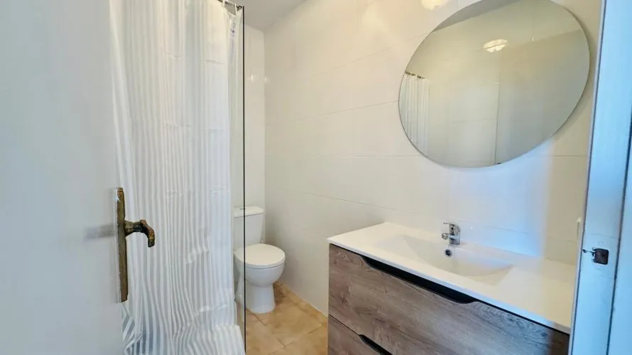 80m² apartment for sale, Torrevieja, Spain No. 2437 № 10