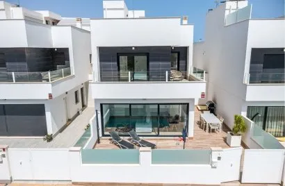 121m² villa for sale, Las Esperanzas, Spain No. 2598