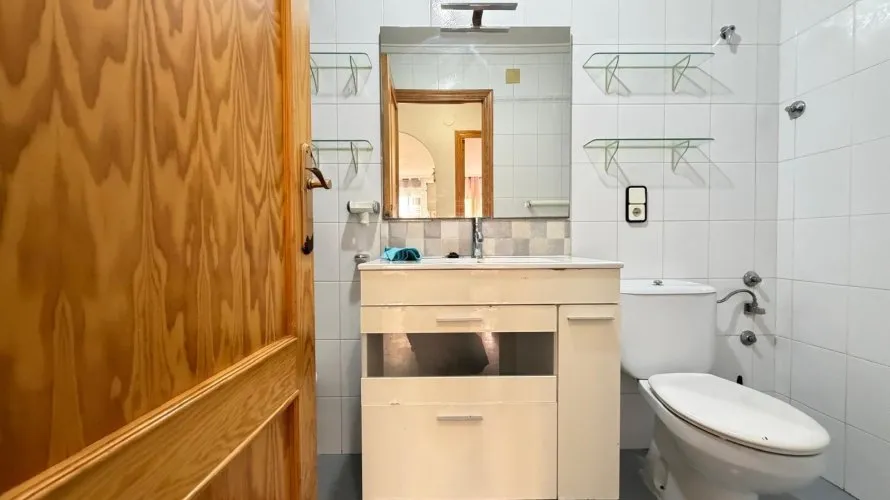 2 bedrooms apartment for sale, Torrevieja, Spain No. 2629 № 13