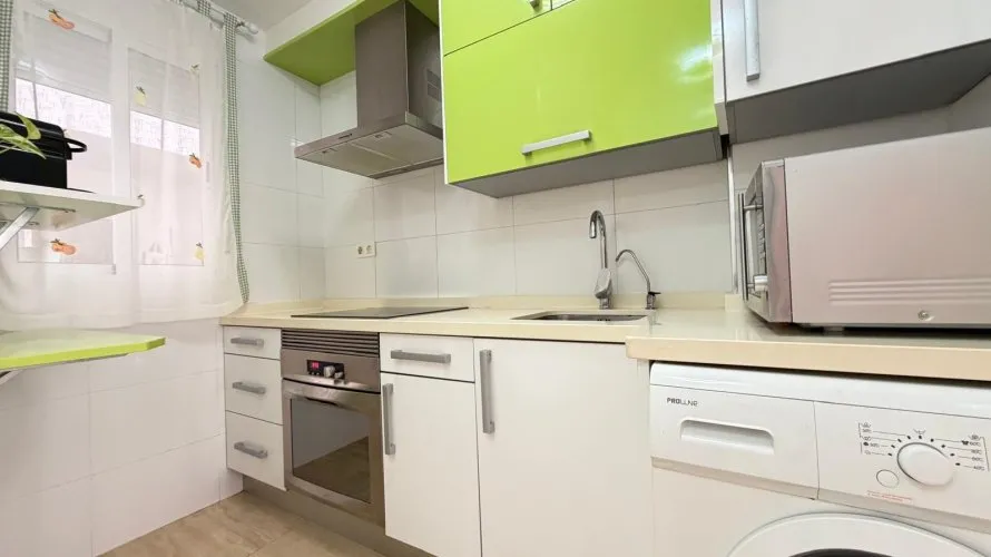 2 bedrooms apartment for sale, Torrevieja, Spain No. 2612 № 2