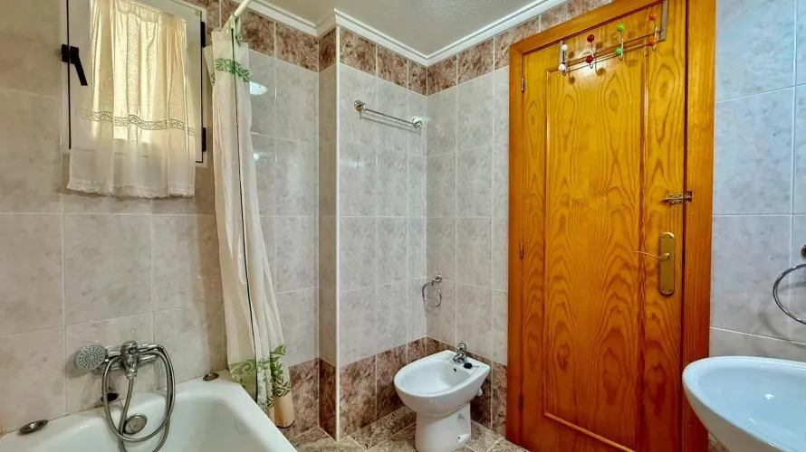 2 bedrooms apartment for sale, Torrevieja, Spain No. 2497 № 15