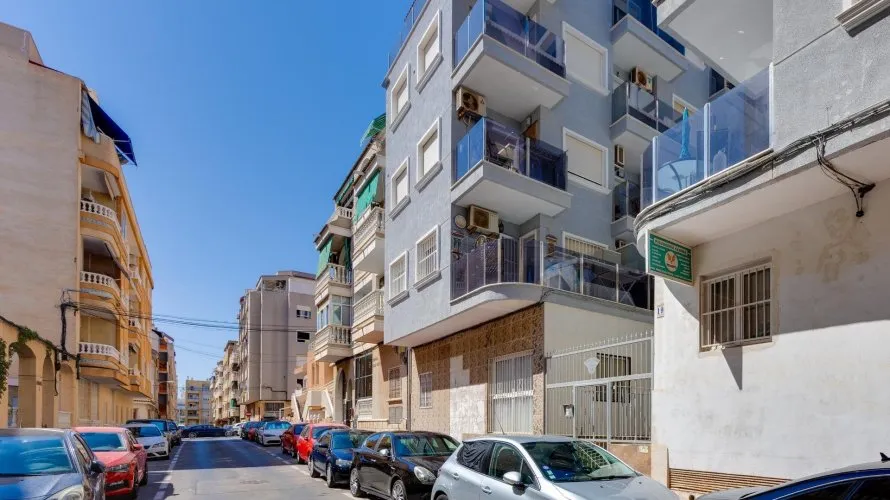 26m² apartment for sale, Torrevieja, Spain No. 2575 № 2