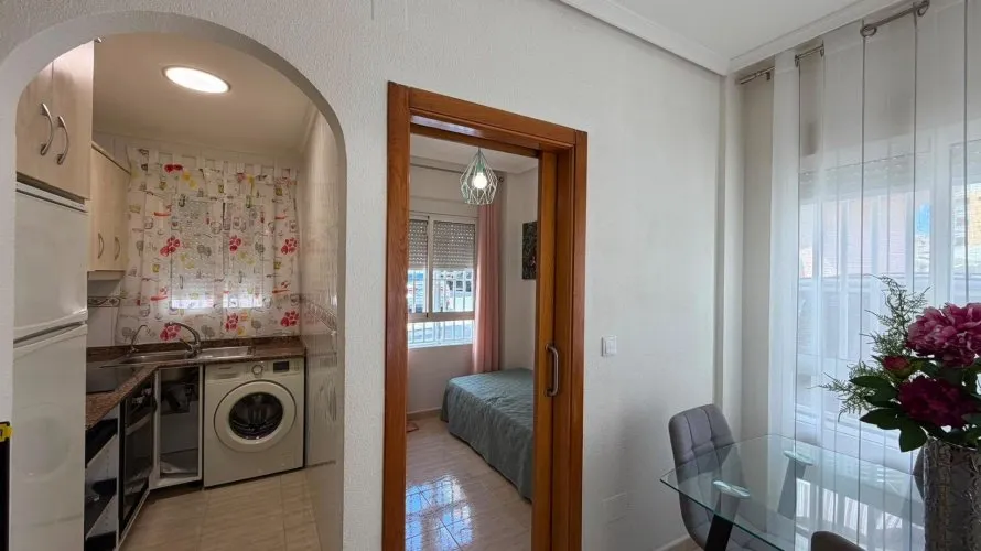 40m² apartment for sale, Torrevieja, Spain No. 2618 № 9