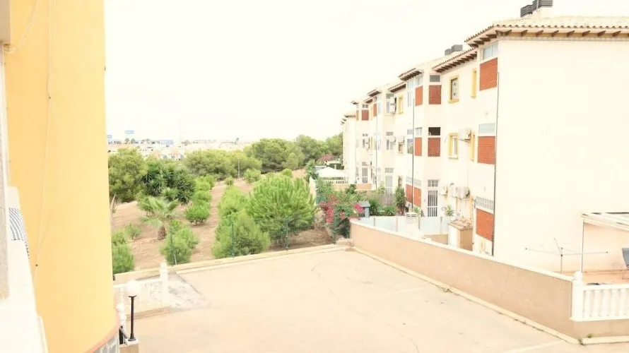 2 bedrooms apartment for sale, La Zenia, Spain No. 2604 № 2