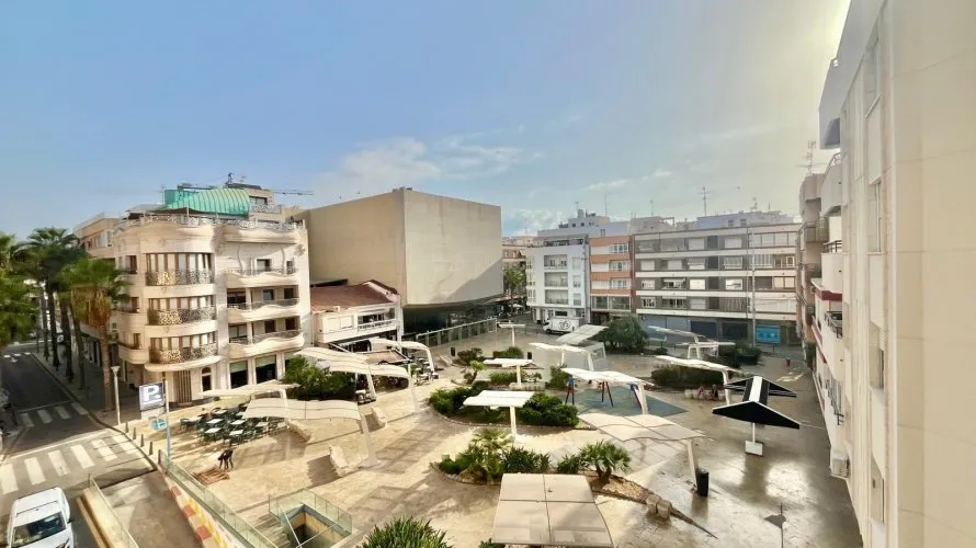 3 bedrooms apartment for sale, Torrevieja, Spain No. 2606 № 26