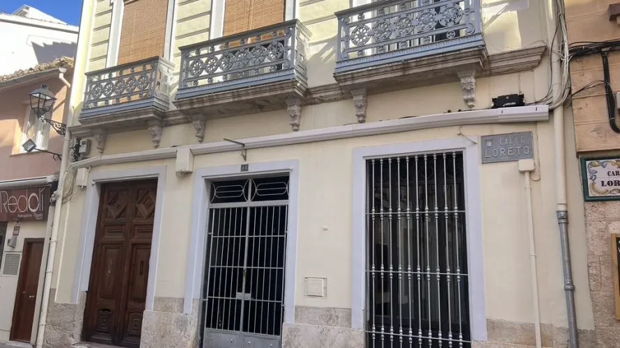 519m² house for sale, Calvarrasa de Abajo, Spain No. 2551