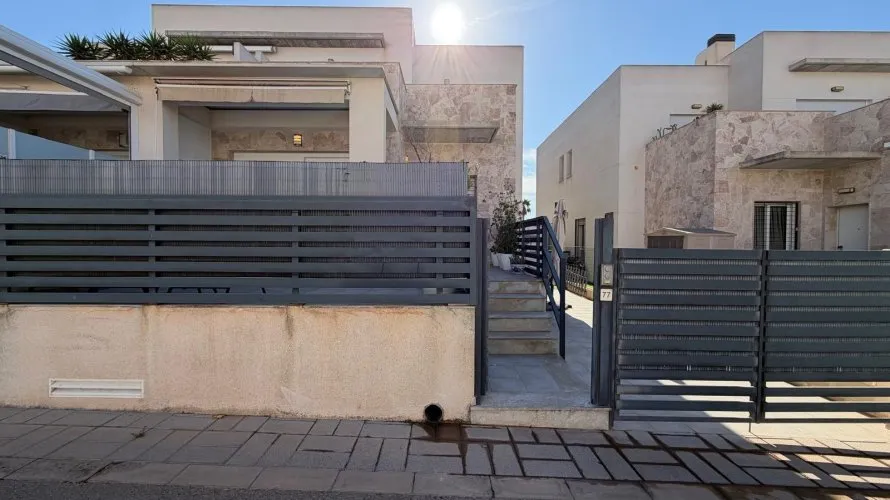 3 bedrooms house for sale, Torrevieja, Spain No. 2664 № 27