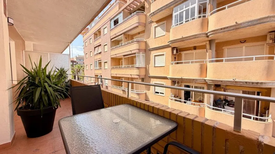 3 bedrooms apartment for sale, Torrevieja, Spain No. 2600 № 2