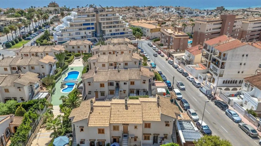 55m² apartment for sale, Torrevieja, Spain No. 2643