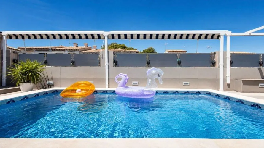 5 bedrooms house for sale, Los Balcones, Spain No. 2677 № 19