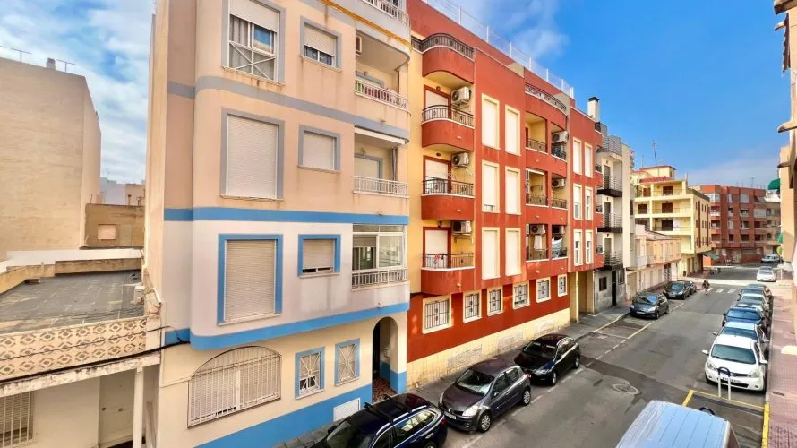 1 bedroom apartment for sale, Torrevieja, Spain No. 2640 № 13