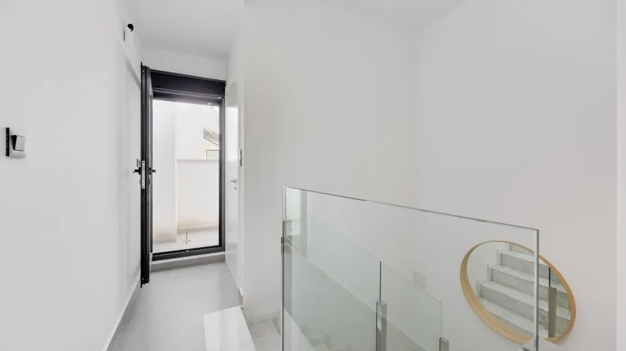 2 bedrooms house for sale, Guardamar del Segura, Spain No. 2609 № 7