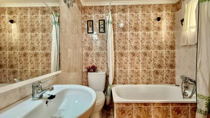 2 bedrooms apartment for sale, Torrevieja, Spain No. 2497 № 12