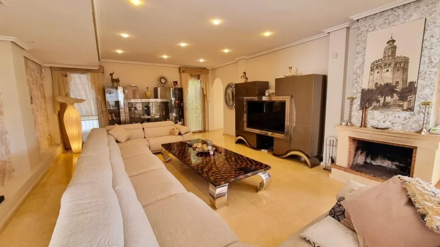 670m² apartment for sale, Torrevieja, Spain No. 2531 № 19