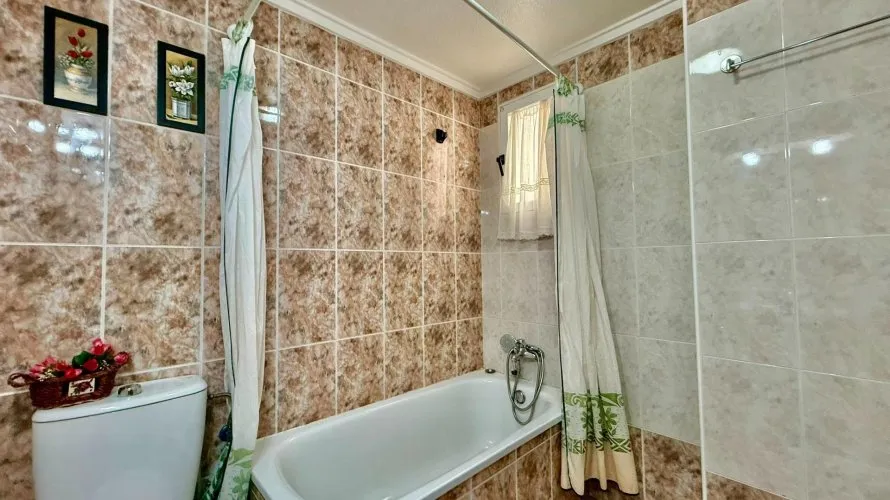 2 bedrooms apartment for sale, Torrevieja, Spain No. 2497 № 13