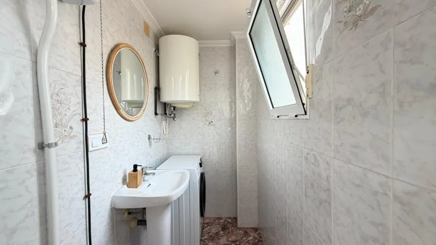 2 bedrooms apartment for sale, Torrevieja, Spain No. 2635 № 9