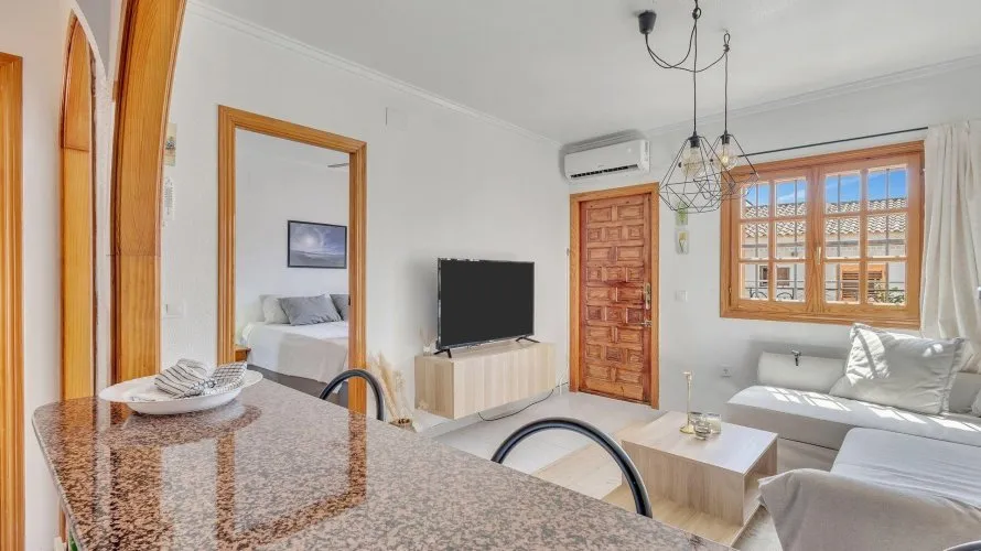 55m² apartment for sale, Torrevieja, Spain No. 2643 № 10